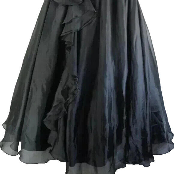 Mac Duggal Black Ruffled Evening Gown - Picture 6 of 9